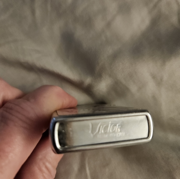 VTG Lighters "NO BUTANE" Marilyn Monroe, Racing, New in Box - Picture 4 of 13